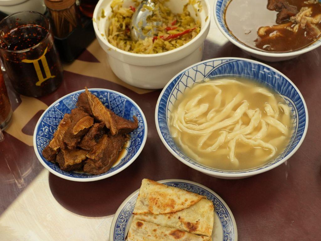 台北牛肉麵 清真黃牛肉麵
