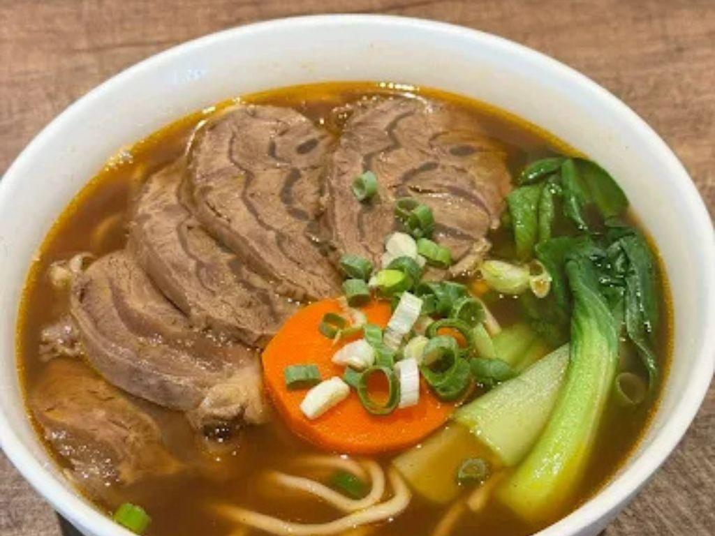 台北牛肉麵 牛莊園牛肉麵