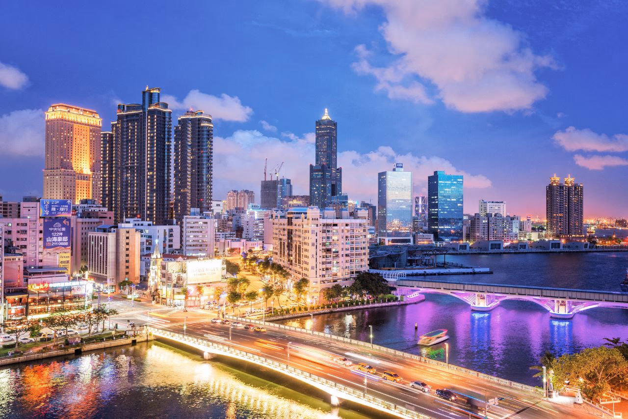 Kaohsiung 24-Hour Guide|What to Do in Kaohsiung After Midnight? 10 All-Night Activities and Venues in the Harbor City