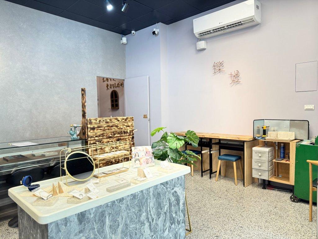 Shuomann: A Warm, Ritualistic Experience, From Location to Design