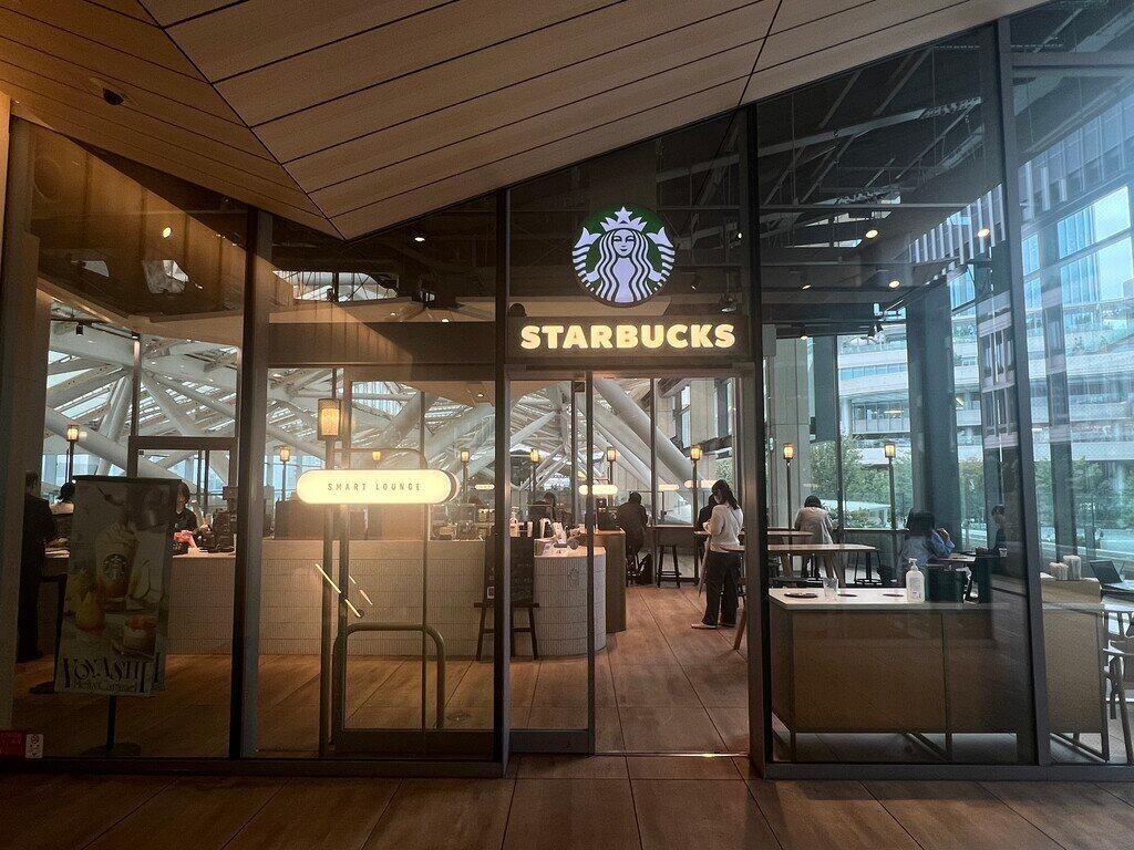 Starbucks Shinagawa Takanawa Station venue