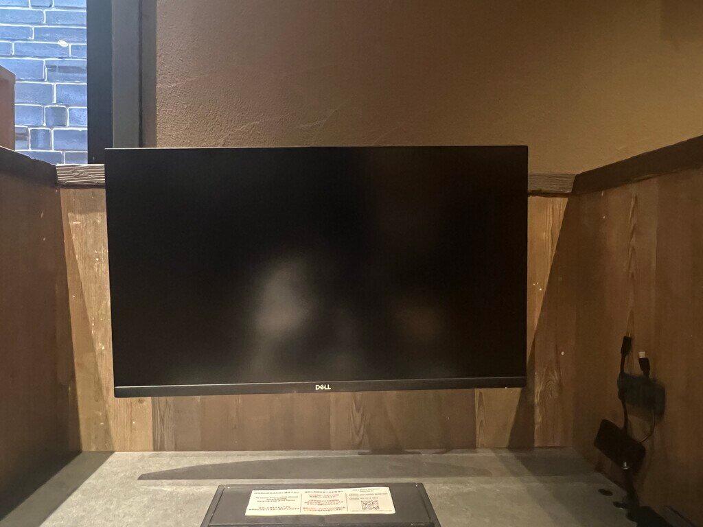 東京不限時咖啡廳_ディスプレイモニタの多い喫茶店_2025-10-01_5