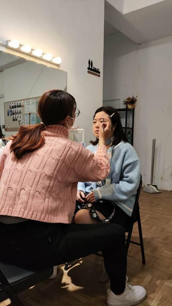Natural-looking makeup is a specialty here.