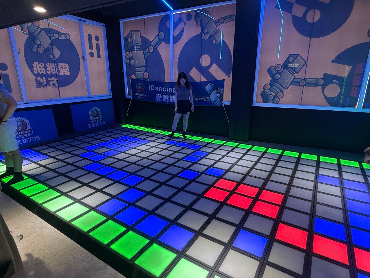 An all-ages entertainment venue perfect for couples, friends, and corporate team building.