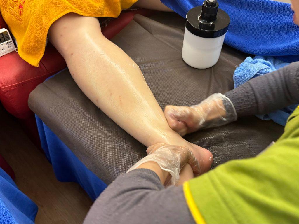 여성 관리사에게 받으면 더욱 안심할 수 있고, 단체 손님은 전용 공간을 이용할 수 있습니다.