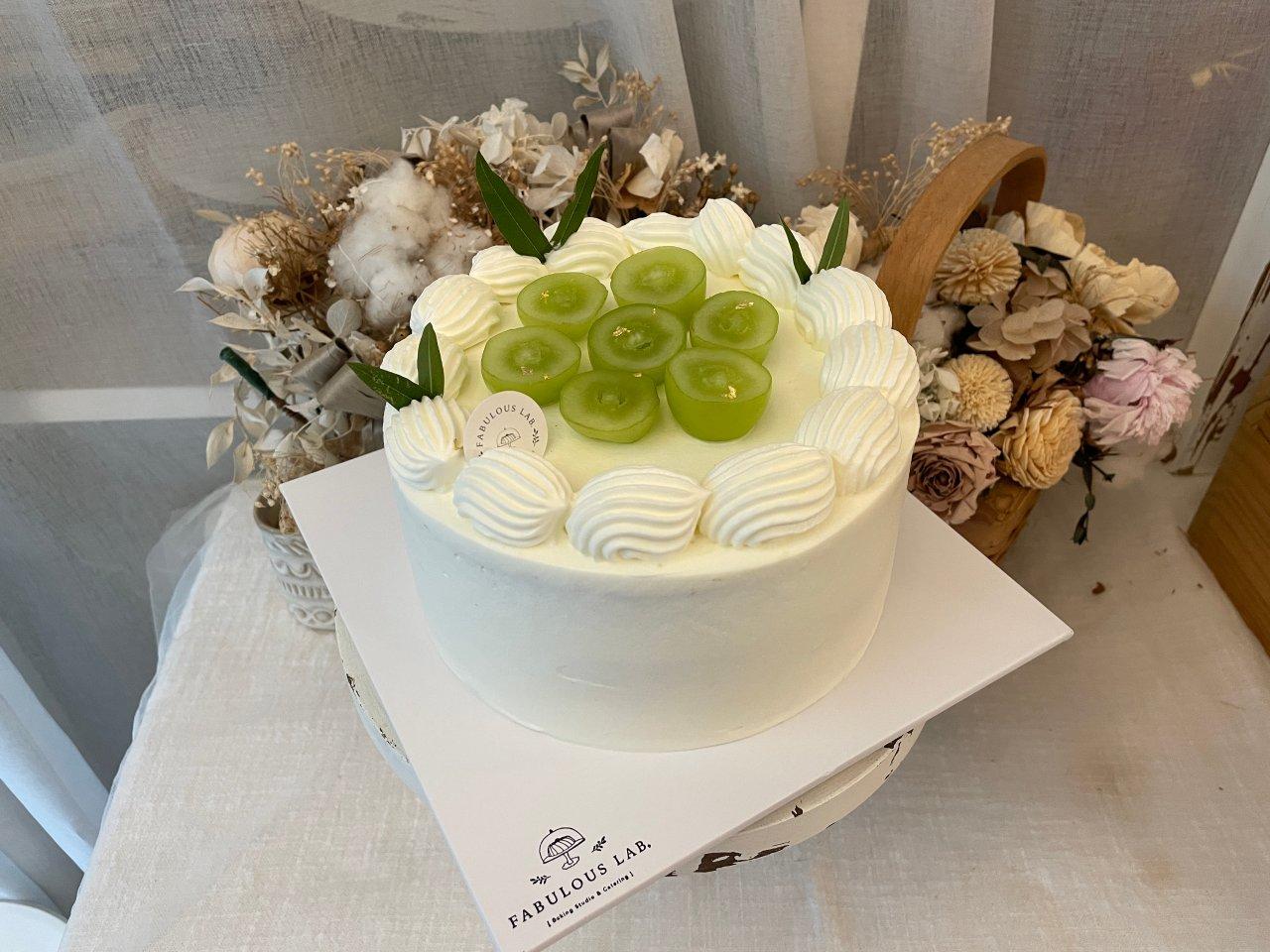 Fabulous Lab Review|Book a cake-making session and step into a sweet world of DIY delights.