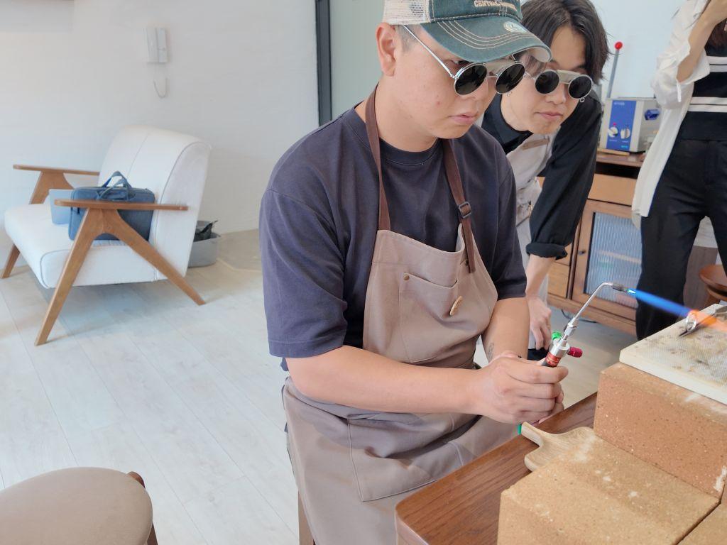 You can take your wedding rings home the same day, thanks to a special forging technique.