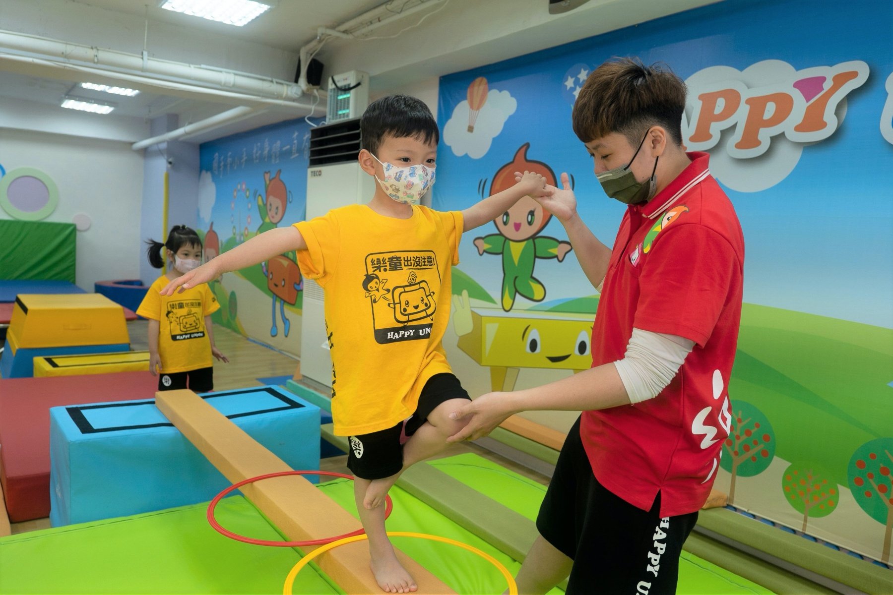 【楽同体操連盟口コミ】お子様の潜在能力を引き出す50分コース！キュートな体操服が観客を魅了する3