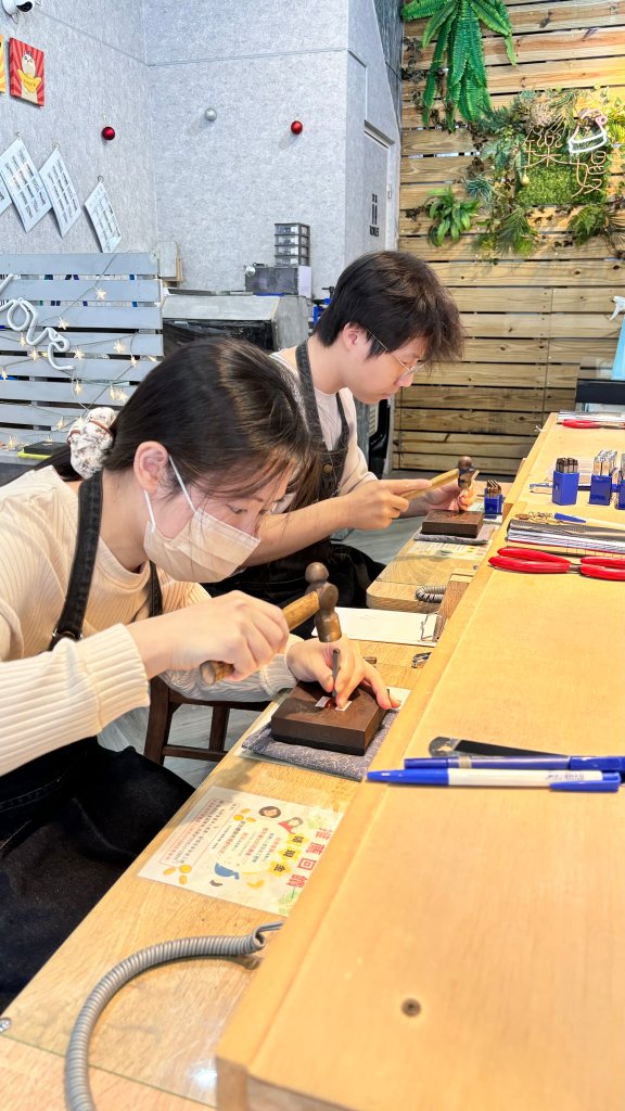 フリーダム・ショップ｜ 簡単でストレスのないDIYライトジュエリー体験！