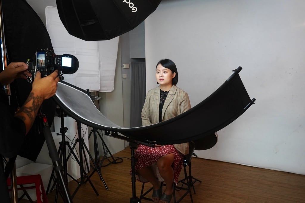 [리춘카차 사진관 리뷰] 레트로 스타일 사진관에서 초자연적인 한국식 증명 사진 찍기