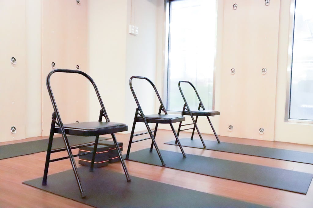 [Yogyue Exercise Review] The only Iyengar certified teacher in Kaohsiung will teach you yoga with a chair 26