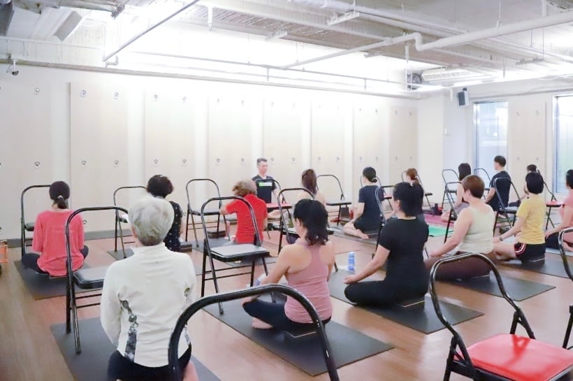 [요위에 스포츠 평가] 가오슝 유일의 아옌가 자격증 교사, 의자로 요가를 배우다 28