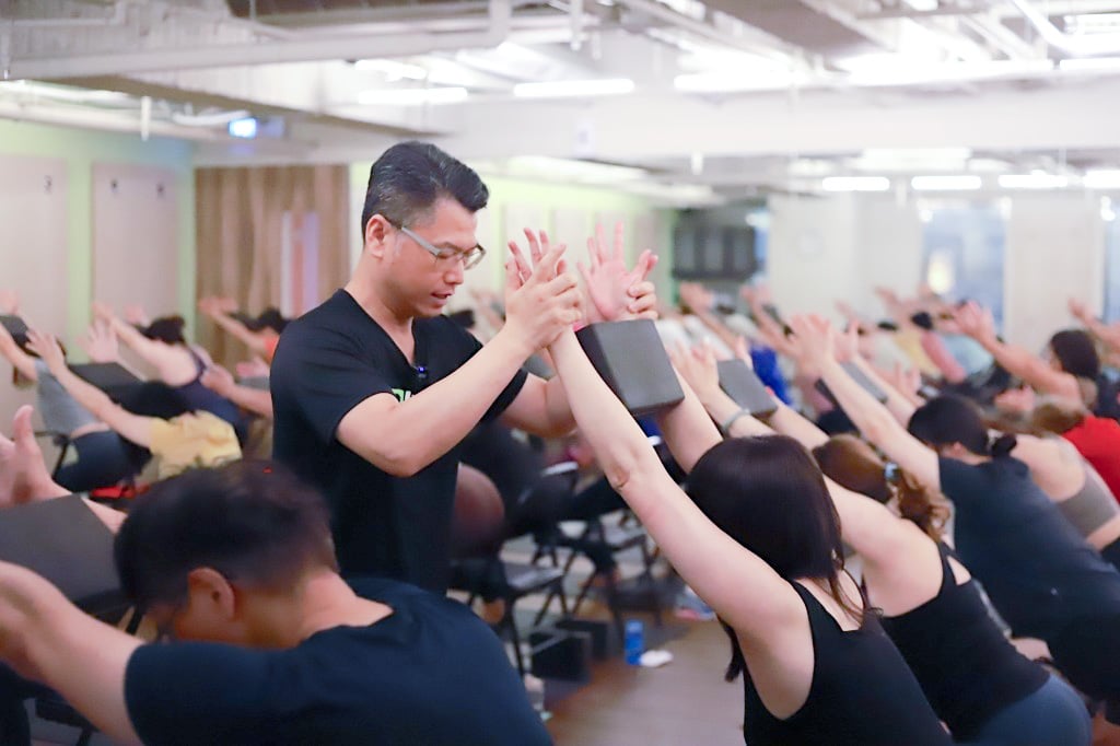 [Yogyue Exercise Review] The only Iyengar certified teacher in Kaohsiung will teach you yoga with a chair 24