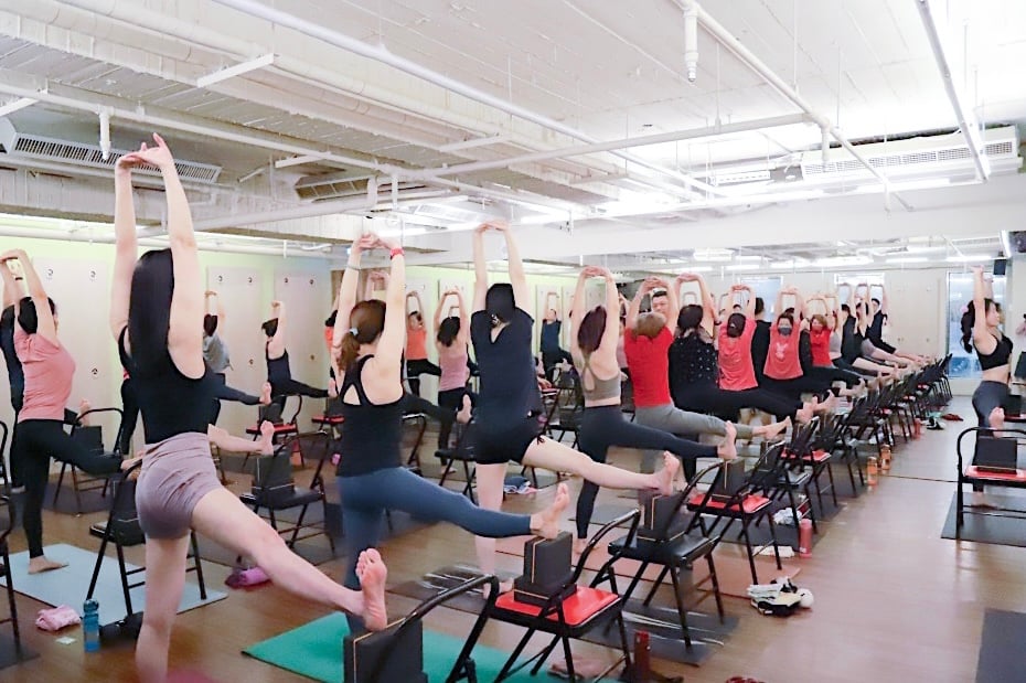 [Yogyue Exercise Review] The only Iyengar certified teacher in Kaohsiung will teach you yoga with a chair 8