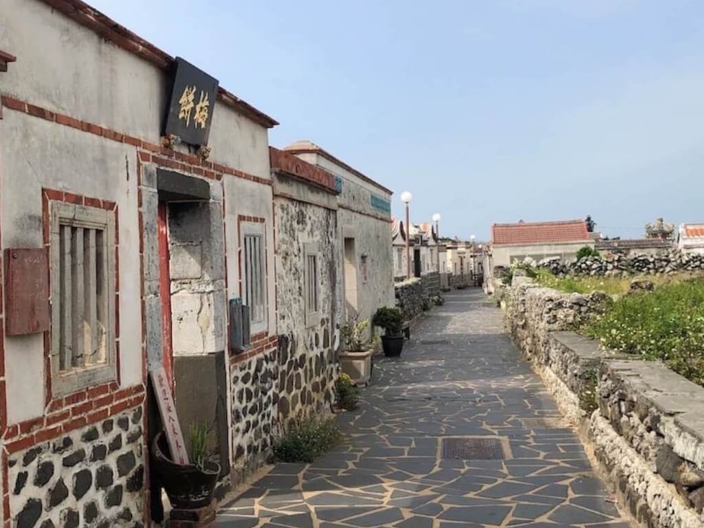 The Erkan Settlement, located on Penghu's Xiyu Island, is a 300-year-old village