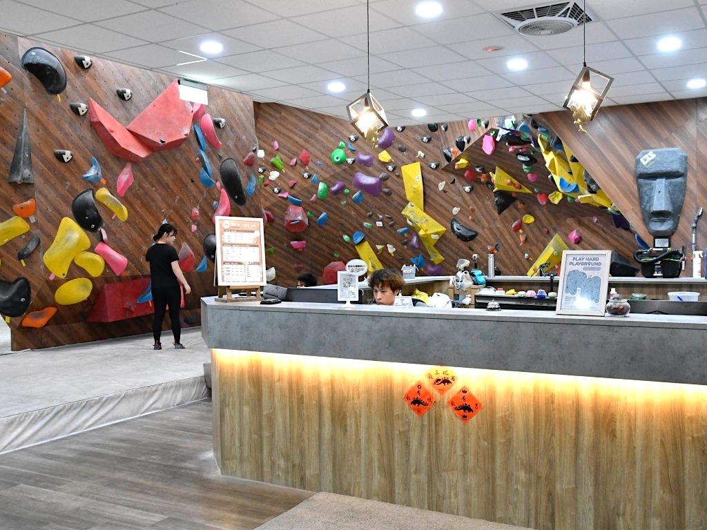 台北ロッククライミングのススメ-MegaSTONE-Climbing-Gym-2025-06