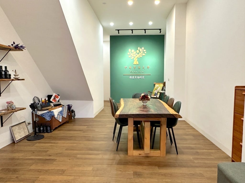 Eden Aromatherapy Evaluation|Savior of breast and leg edema during pregnancy! Left Camp Maternity Spa Massage Specialist 1 Services offered by Eden Aromatherapy