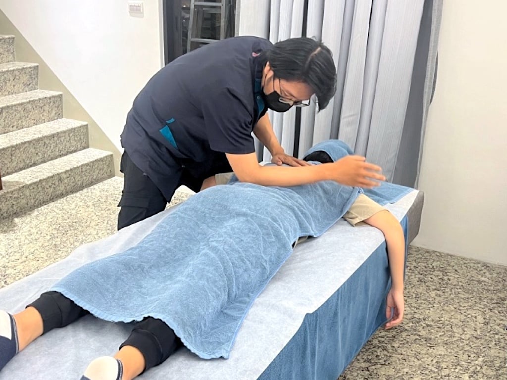 【陽昇運動整復評價】向彎腰駝背說再見！傳統結合現代科學的左營整骨所 15