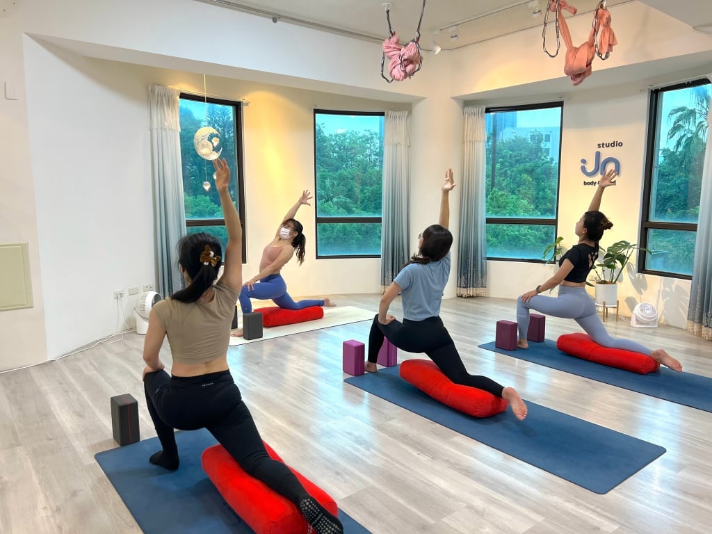 【jn studio 瑜伽評價】豐富地板與空中瑜伽課程，打造身體與心靈流暢平衡 2