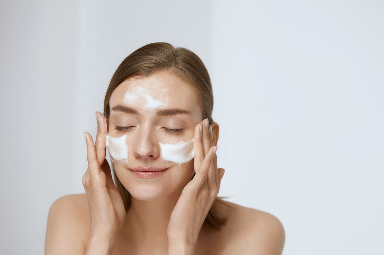 [Face Makeup Bag] How often is the best time to take care of your face? Answers to the top 10 questions for newbies to face surgery 41