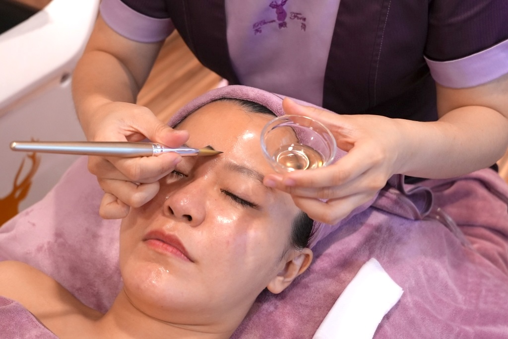 [Face Makeup Bag] How often is the best time to take care of your face? Answers to the top 10 questions for newbies to face surgery 15