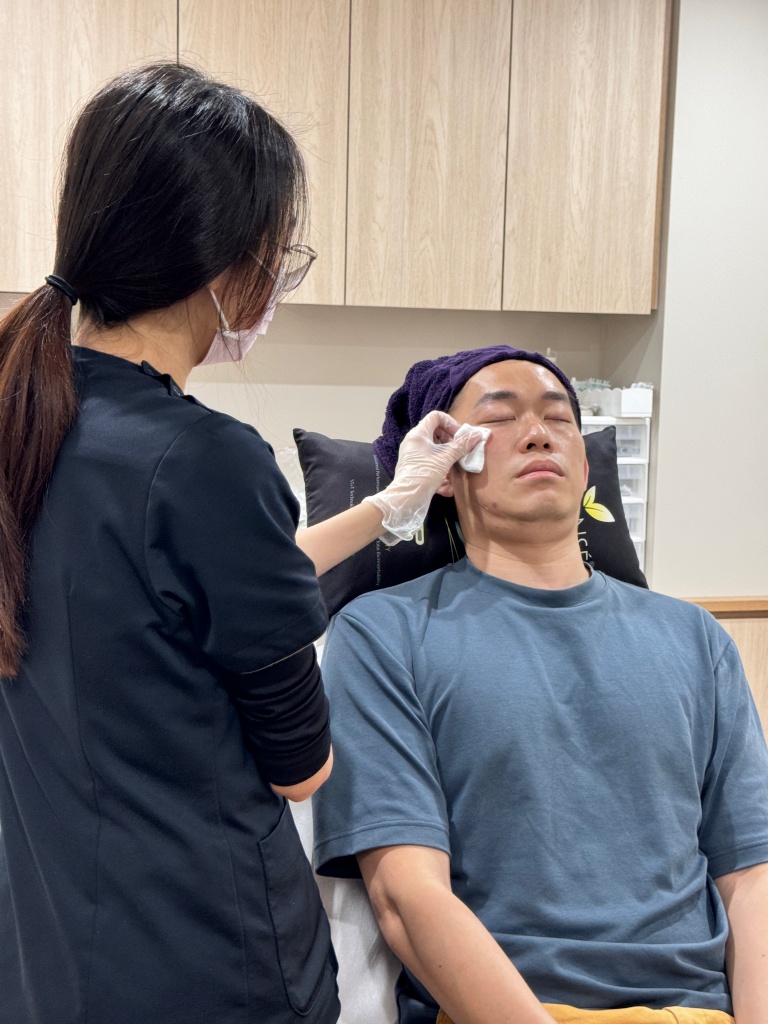 [Evaluation of Xu Huixiang Aesthetics Clinic] Nantun Medical Aesthetics Expert in eliminating eye bags! Never fails to fill the tear trough of Ji Liansi 34