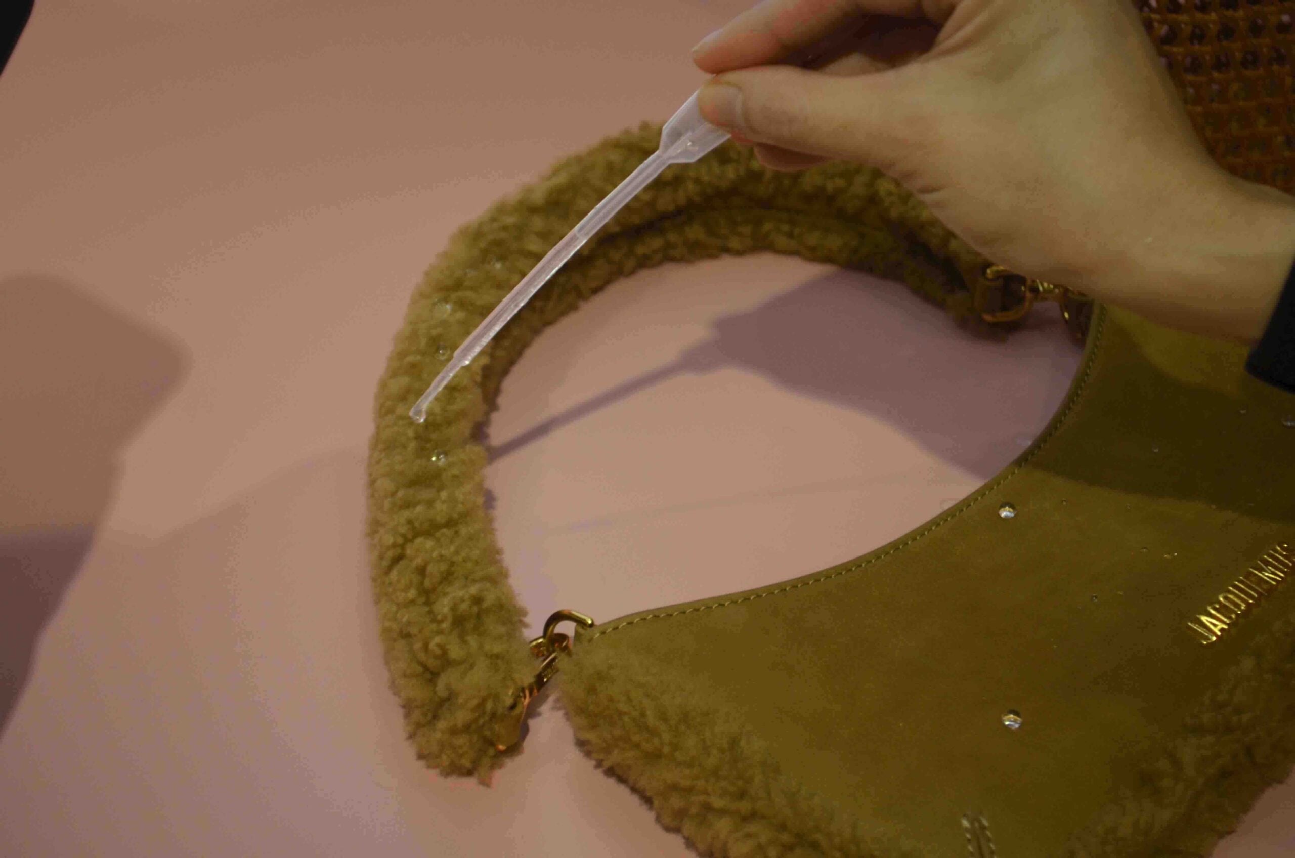 ibao Handbag Care | Taipei's handbag concierge who knows your bags better than you do, crafting a day-to-day care philosophy for your beloved pieces. Nano Coating|Wear an invisible shield for your love handbag