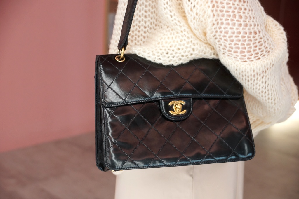 ibao Bag Care|Taipei bag care workers who know more about bags than you do, creating a set of care philosophy for your bag from morning to night 15 Chanel Repair Vintage Bag Care Tips