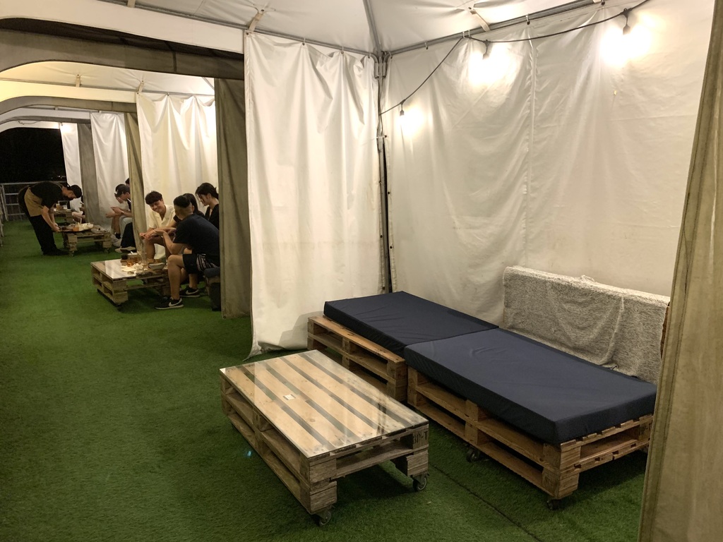 台北深夜咖啡廳 生活在他方 01