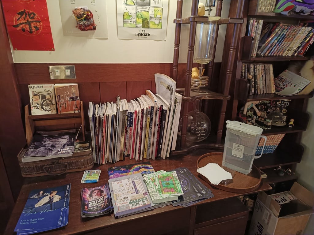 2026년 당신의 집을 위한 창의적인 숨겨진 문 아이디어 30가지, image size:1024x768