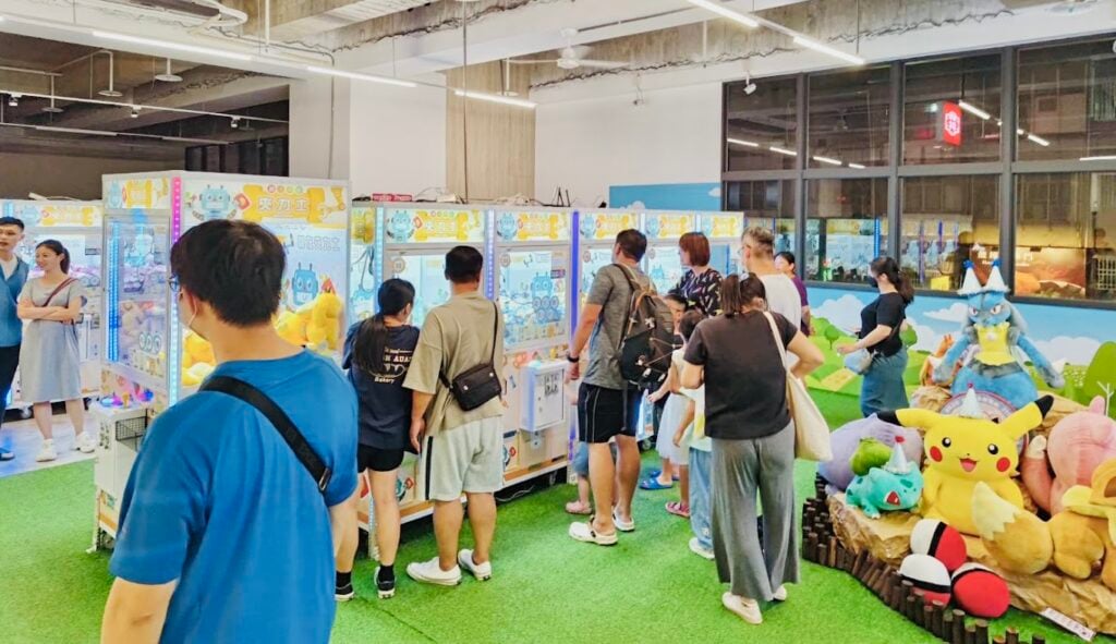 台中夾娃娃機店推薦 夾力士親子樂園