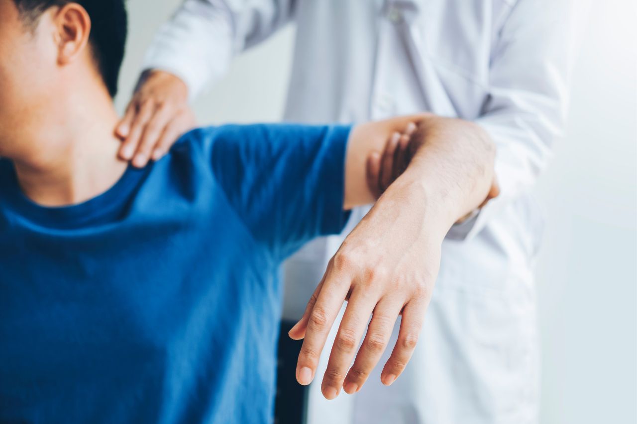[Evaluation of Yili Traditional Orthopedic Massage Clinic] Physiotherapy background, traditional osteopathic integration into modern new technology 9