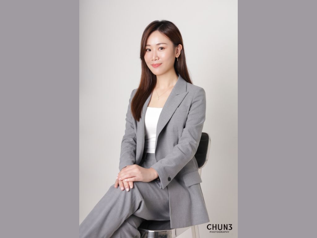 [게으른 분들을 위한 이미지사진 포즈가방] 남녀 추천 포즈 25가지, 서고 앉는 포즈 이렇게 19