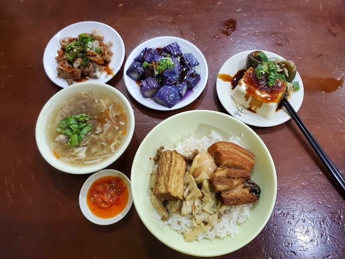 桃園 24 小時餐廳推薦 好口味魷魚羹