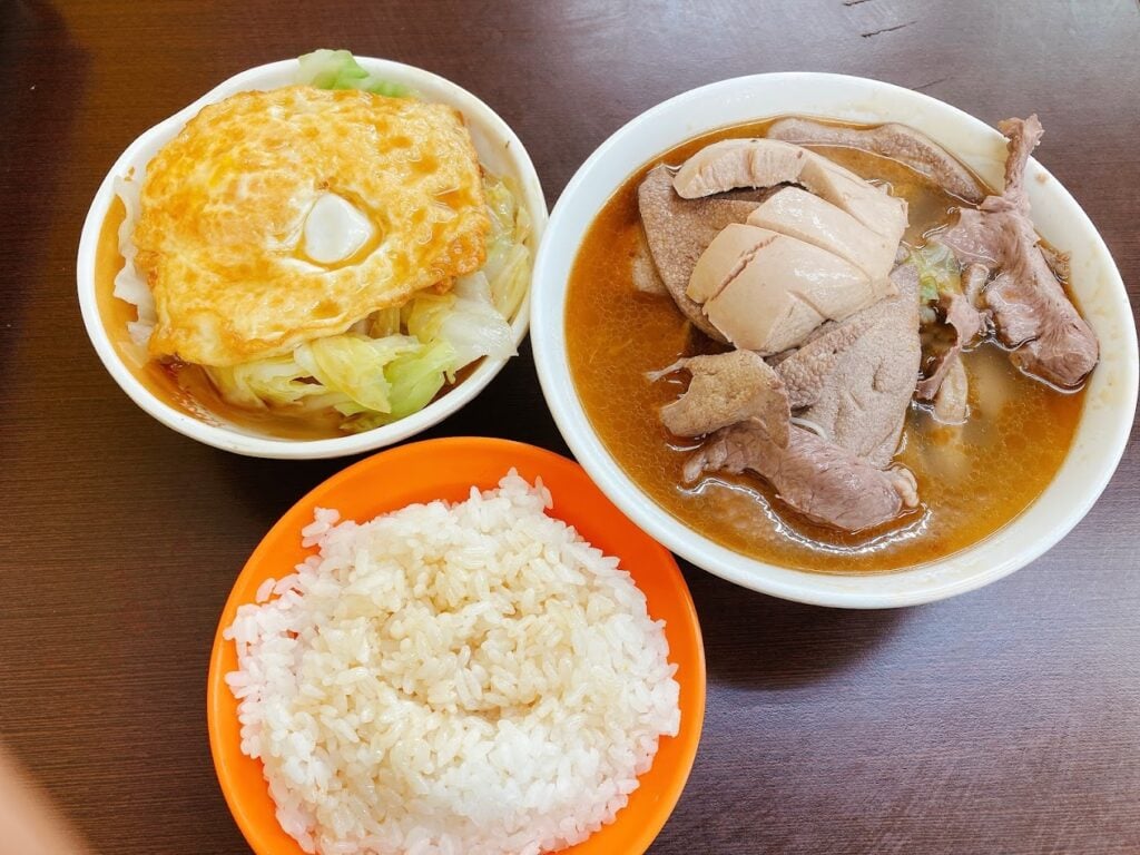 桃園 24 小時餐廳推薦 萬華麻油雞
