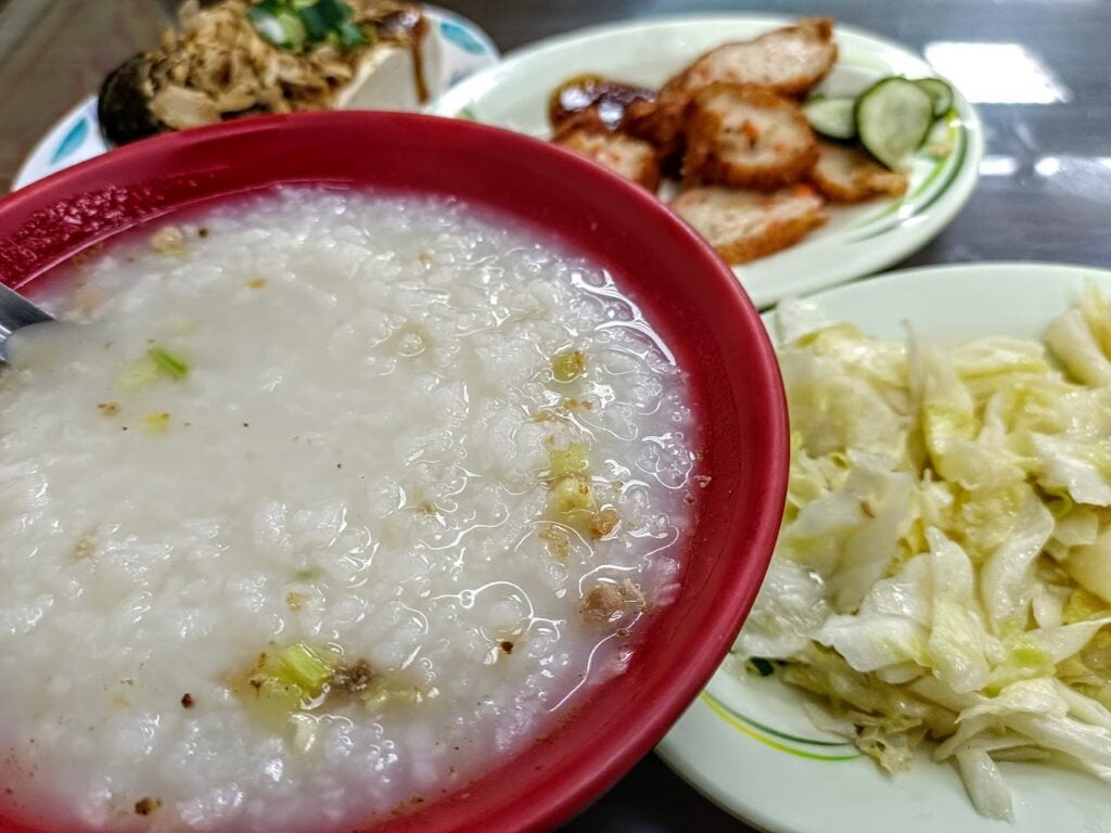 桃園 24 小時餐廳推薦 阿秋鹹粥