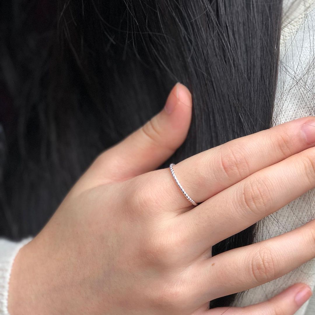 【戒指戴法禁忌懶人包】想招財、開運、有貔貅怎麼戴？所有男女左右手戒指戴法 18