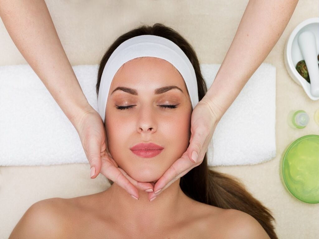 【Natural style SPA レビュー】低痛ニキビ除去で肌状態を把握し、最適なケアを21