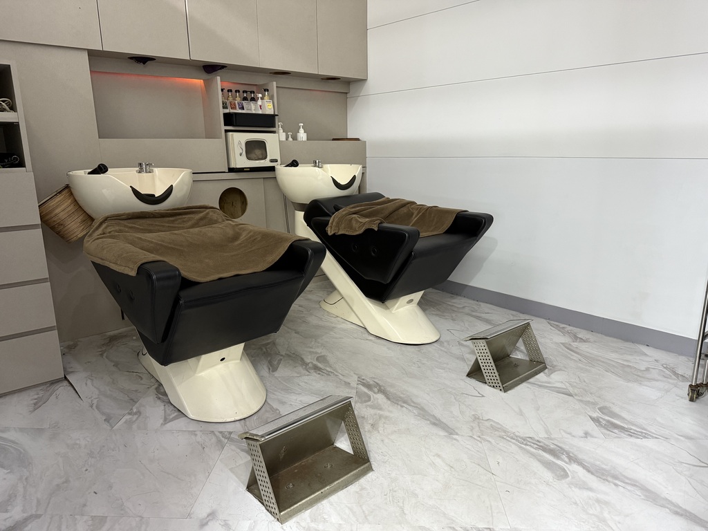 Taipei Salon-in-circle-hair-salon-04