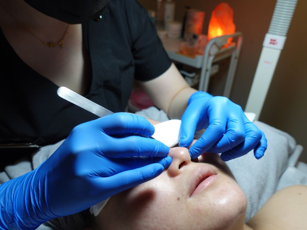 【Ada beauty spa 評價】懶人做臉的極致!獨家技法打造無痛清粉刺 6 Ada beauty spa 服務項目