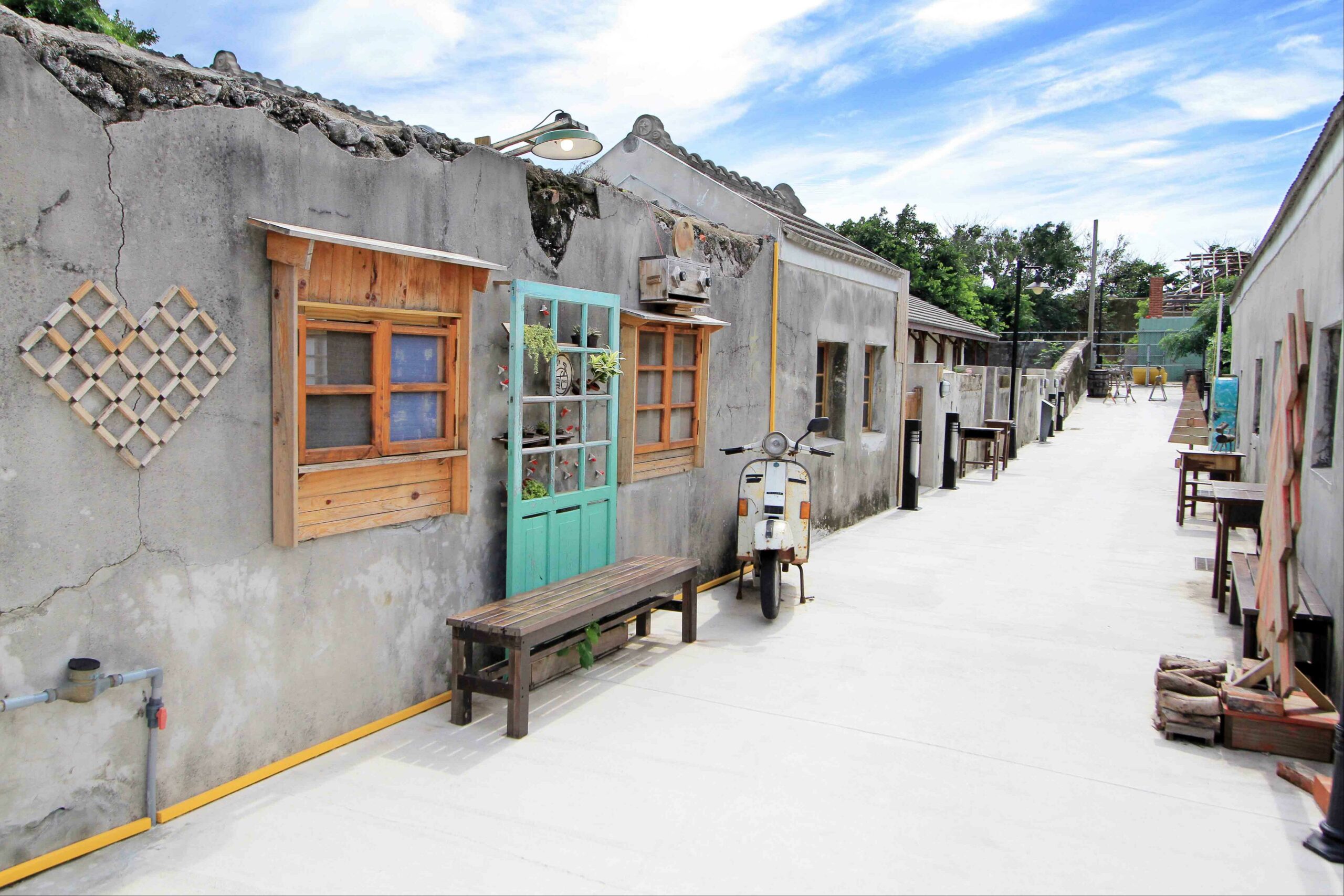 The third stop on the second day: Duxing Village