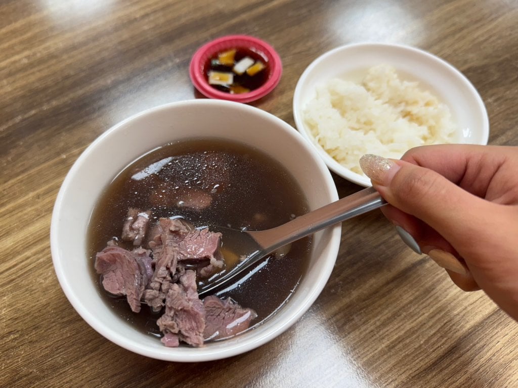 台南牛肉湯推薦 鴻牛牛肉湯（東寧店）3
