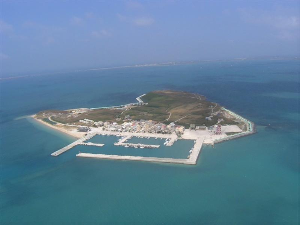 Dacang Island, nestled in Penghu's inland sea and surrounded by Xiyu, Baisha, an