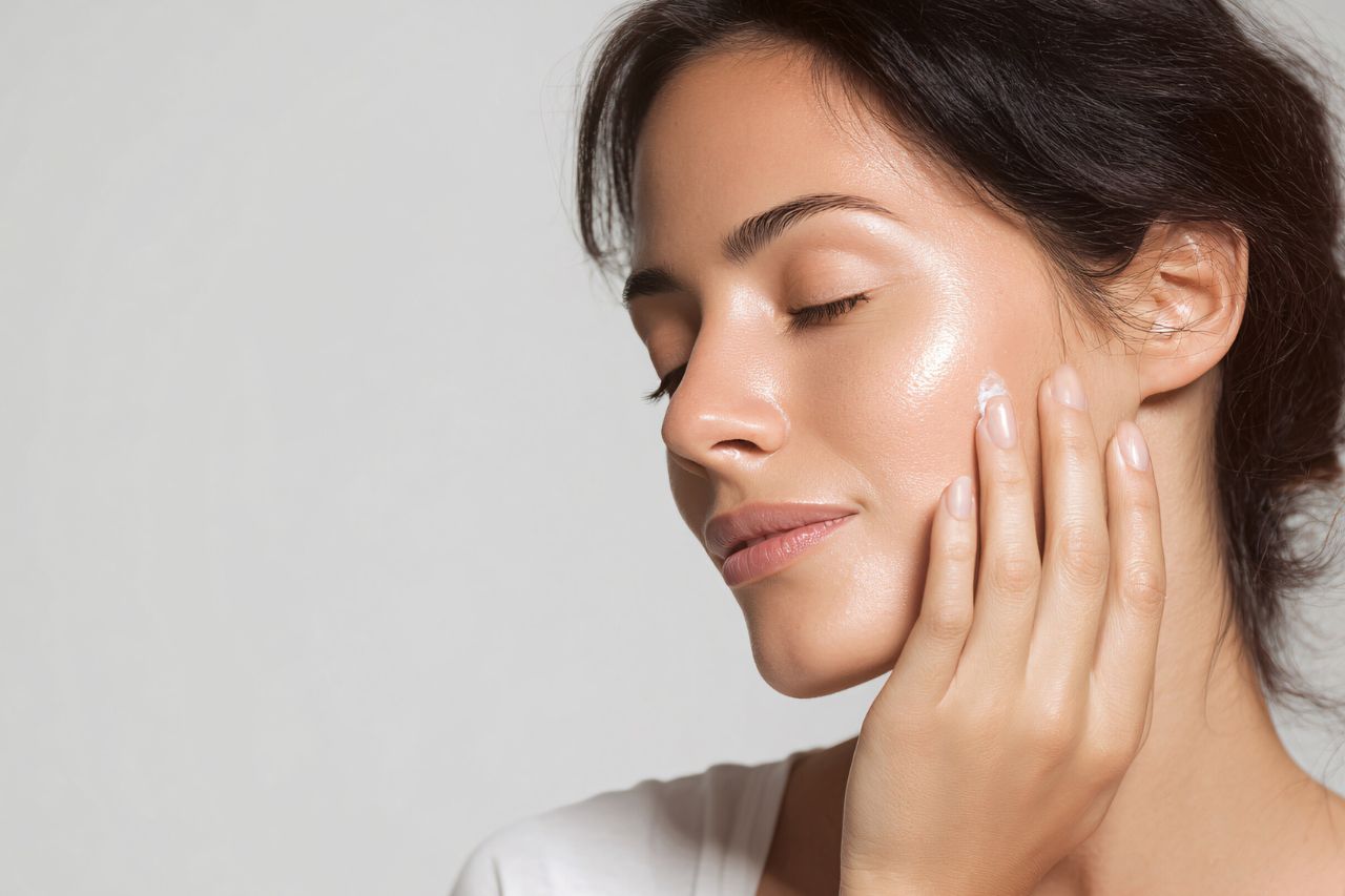 얼굴 작아지는 방법 한눈에 보기｜얼굴이 커 보인다면? 7가지 얼굴 슬림화 방법 + 집에서 하는 작은 얼굴 만들기 팁, image size:1280x853