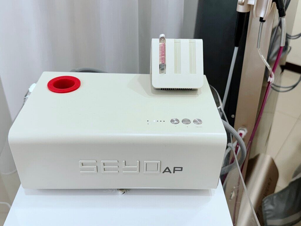 イデンレイアエステティックSPA評価|超クリア+SEYOの快適型ハイエンドケア、敏感肌でも安心の肌アップグレード 11 ドイツ SEYO 針なし水光マシン|敏感肌でも安心の水光ケア