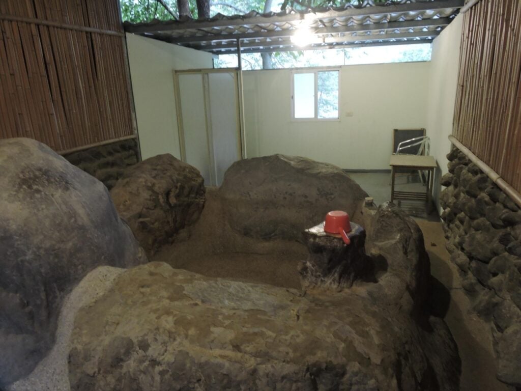 寶來情侶湯屋推薦 芳晨溫泉渡假村