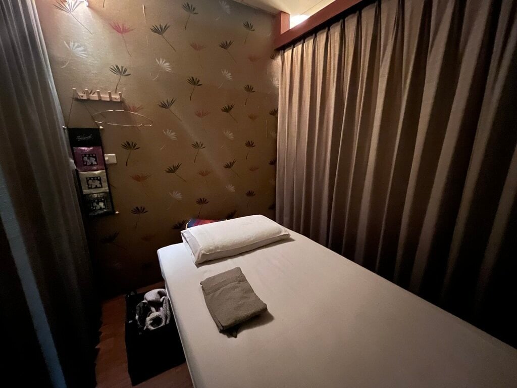 라너 태국 스트레스 해소 클럽 후기｜쿠팅 MRT 역에서 1분, 태국 마사지로 깊은 휴식을 취하다</trp-post-container