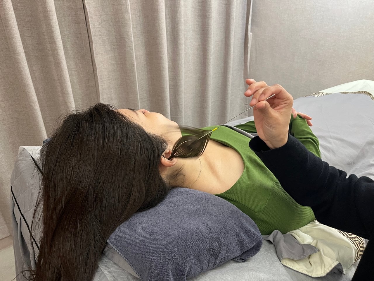 麓寶寶采耳評價|細節控指名的三重內湖采耳!獨家技法讓你欲罷不能 14 從耳道檢查開始,帶來安心的采耳服務
